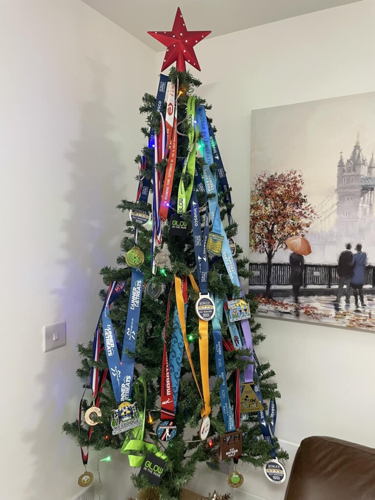 display medals on christmas tree